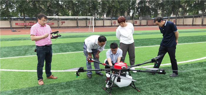 1564843602373562.jpg 河北智飛極農(nóng)無人機(jī)科技|保定ASFC無人機(jī)駕駛員培訓(xùn)考證|打藥撒藥噴藥植保無人機(jī)